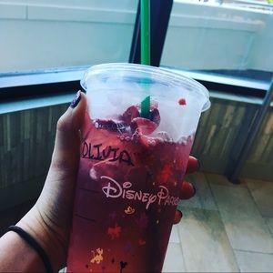 Meet your Posher, Olivia